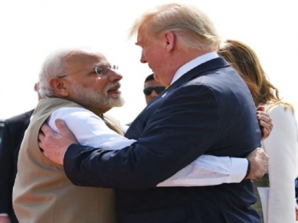 Donald Trump in Namaste Trump PM Modi you are the pride his moving story incredible rise | डोनाल्ड ट्रंप ने पीएम मोदी की जमकर तारीफ की, कहा- 'चाय वाले से एक सफल नेता तक, सभी लोग इनसे प्यार करते हैं'