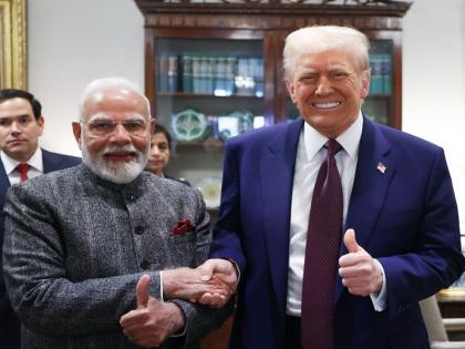 VIDEO: When a journalist asked Trump- who is a tougher negotiator between you and Modi?, see the answer of the US President | VIDEO: जब ट्रंप से पत्रकार ने पूछा- आप और मोदी में से कौन ज्यादा सख्त वार्ताकार है?, तो देखें अमरीकी राष्ट्रपति का जवाब