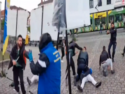 Stabbing in Germany Mannheim anti-Islam activist stabbed Video surfaced | Video: जर्मनी के शहर मैनहेम में चाकूबाजी, इस्लामिक अतिवाद के आलोचक पर हमला, कई लोग घायल, पुलिस को चलानी पड़ी गोली