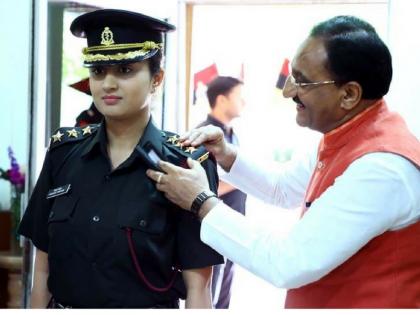 Ex CM and BJP MP's daughter joins Army after rejecting offers from foreign companies | विदेशी नौकरी ठुकरा इंडियन आर्मी से जुड़ी पूर्व सीएम की बेटी, BJP को है नाज Ex CM and BJP MP's daughter joins Army after rejecting offers from foreign companies | विदेशी नौकरी ठुकरा इंडियन आर्मी से जुड़ी पूर्व सीएम की बेटी, BJP को है नाज