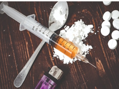 Use of social media in selling drugs is worrying | मादक पदार्थ बेचने में सोशल मीडिया का इस्तेमाल चिंताजनक