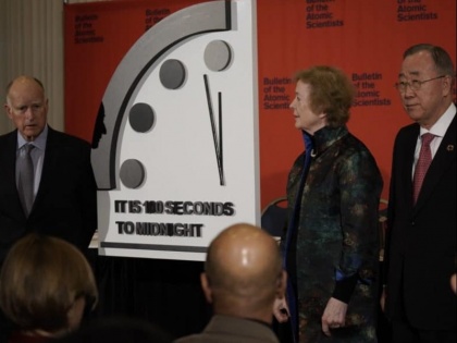 The Doomsday Clock is closer than ever to midnight It Is now 100 Seconds to midnight | 'डूम्सडे क्लॉक': परमाणु युद्ध के मुहाने पर पहुंची दुनिया, वैज्ञानिकों ने की ये भविष्यवाणी