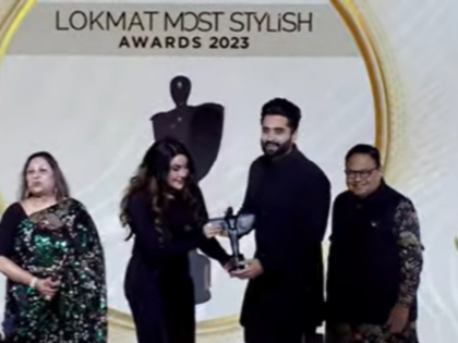 Jackky Bhagnani receives Lokmat Most Stylish Awards 2023 for most stylish producer | Lokmat Most Stylish Awards 2023: जैकी भगनानी को सबसे स्टाइलिश निर्माता का मिला पुरस्कार