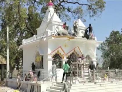 Jharkhand Dumka Muslim man built Krishna temple, says he decided after had a dream in 2019 | भाईचारे की मिसाल! मुस्लिम शख्स ने बनवाया भगवान कृष्ण का मंदिर, कहा- 2019 में मुझे आया था सपना