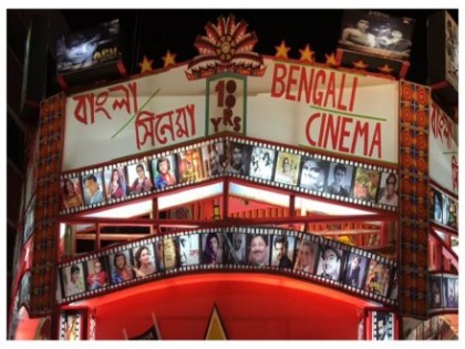 Durga Puja 2019: 102 years old history of Bangla cinema is telling this theme of community Durga Puja Navratri | Durga Puja 2019: बांग्ला सिनेमा का 102 साल पुराना इतिहास बता रही है सामुदायिक दुर्गा पूजा की ये थीम