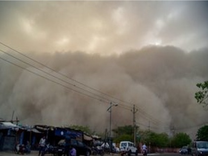 dust storm in reached bikaner weather department all updates | भारी तूफान का खतरा कमजोर पड़ा, बीकानेर में आई धूल भरी आंधी 