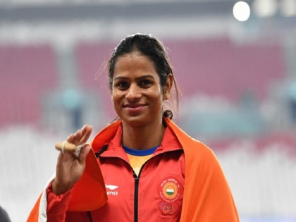 book on india star sprinter dutee chand set to release in 2019 | एशियन गेम्स में धमाल मचा चुकीं दुती चंद पर आएगी किताब, दिलचस्प सफर का होगा खुलासा