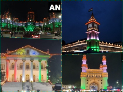 Celebrating Independence day Rashtrapati Bhavan Chhatrapati Shivaji Maharaj Terminus lit up in tricolor | आजादी का जश्नः राष्ट्रपति भवन से लेकर छत्रपति शिवाजी महाराज टर्मिनस तक, तिरंगे की रोशनी में जगमग हुए प्रतिष्ठित इमारत, स्मारक