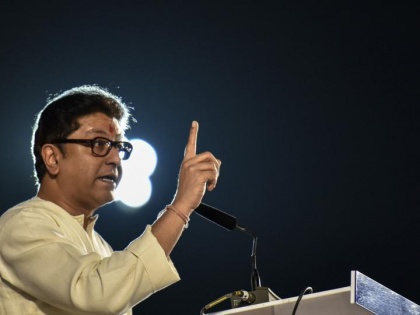 MNS chief Thackeray attacked North Indian, said - local people are not getting opportunities due to outsiders | मनसे प्रमुख ठाकरे ने उत्तर भारतीय पर हमला बोला, कहा- बाहरी लोगों के कारण स्थानीय लोगों को मौके नहीं मिल रहे