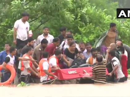 Central Railway Chief Public Relations Officer on #MahalaxmiExpress rescue operation: All passengers have been evacuated safely. | ऑल इज वेलः महालक्ष्मी एक्सप्रेस में फंसे नौ गर्भवती महिलाओं समेत सभी 1,050 यात्रियों को बचाया गया