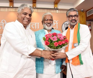 Yadav said, Modi government gave road map to create an economy of five trillion dollars in just 50 days | यादव ने कहा, मोदी सरकार ने मात्र 50 दिन में पांच ट्रिलियन डालर वाली अर्थव्यवस्था बनाने का रोड मैप दिया 