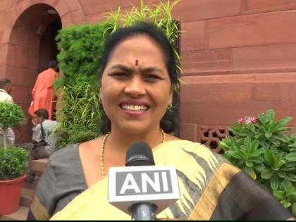 Shobha Karandlaje,Karnataka BJP MP: Today BS Yeddyurappa ji has staked claim to form Govt, party high command has supported him | कर्नाटक में सरकारः करंदलाजे ने कहा, मुख्यमंत्री मुद्दे पर येदियुरप्पा और केंद्रीय नेतृत्व एकमत