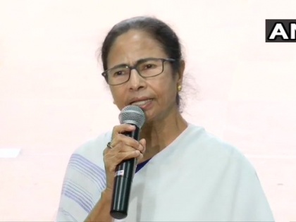 West Bengal Chief Minister, Mamata Banerjee: If all industrialists leave the country like this or commit suicide, don't you think it is a dangerous signal for the country? | वी जी सिद्धार्थ की मौत ‘बेहद दुर्भाग्यपूर्ण’, देश में हालात ठीक नहींः ममता