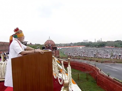 pm narendra modi's independence day speech at red fort sword of triple talaq hung low on our Muslim sisters and mothers. | PM Narendra modi's Independence Day Speech: अगर सती प्रथा तो खत्म कर सकते हैं तो क्यों नहीं हम तीन तलाक के लिए भी आवाज उठाएं pm narendra modi's independence day speech at red fort sword of triple talaq hung low on our Muslim sisters and mothers. | PM Narendra modi's Independence Day Speech: अगर सती प्रथा तो खत्म कर सकते हैं तो क्यों नहीं हम तीन तलाक के लिए भी आवाज उठाएं
