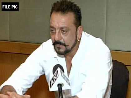 Actor Sanjay Dutt rejects Maharashtra minister's claim, refuses to join political party | महाराष्ट्र के मंत्री के दावे को अभिनेता संजय दत्त ने किया खारिज, राजनीतिक दल में शामिल होने से किया इनकार