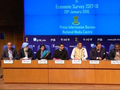 Economic Survey 2017-18: FM Arun Jaitley presents in Loksabha, key points to know | इकोनॉमिक सर्वे 2017-18: करदाताओं की तादात में इजाफा; कृषि, शिक्षा और रोजगार पर फोकस