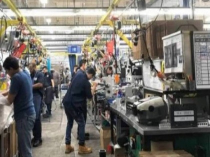 PMI survey reveals manufacturing activity at record lows in April due to corona lockdown | कोरोना लॉकडाउन के चलते विनिर्माण गतिविधियां अप्रैल में रिकॉर्ड निचले स्तर पर: रिपोर्ट