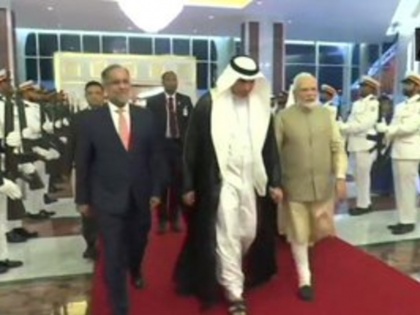 Prime Minister Narendra Modi arrives at Abu Dhabi meeting Crown Prince Sheikh Mohammed bin Zayed Al Nahyan to discuss bilateral | PM Modi In UAE: यूएई पहुंचे पीएम मोदी, अबू धाबी के प्रिंस क्राउन से करेंगे मुलाकात
