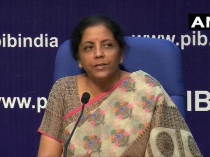 Finance Minister Nirmala Sitharaman addresses the media, in Delhi. | अर्थव्यवस्था में मंदीः मोदी सरकार का बड़ा फैसला, पीएनबी, ओबीसी और यूनाइटेड बैंक का विलय, सार्वजनिक क्षेत्र का दूसरा सबसे बड़ा बैंक, जानिए बड़ी बातें
