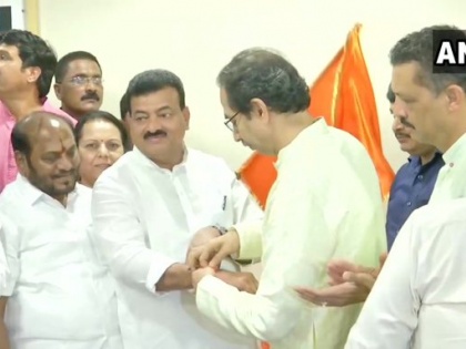 Double blow to NCP in Maharashtra, Bhaskar Jadhav resigns after MP Udayanraje Bhosle, joins Shiv Sena | महाराष्ट्र में NCP को दोहरा झटका, सांसद उदयनराजे भोसले के बाद भास्कर जाधव ने इस्तीफा दिया, शिवसेना में शामिल