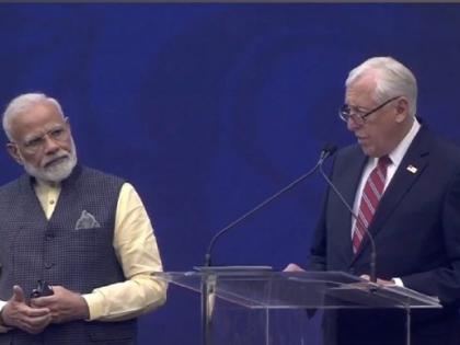 At Howdy Modi Senior US Leader Praises Nehru's Vision Of Secularism | Howdy Modi: कांग्रेस हुई खुश, कहा-अमेरिका में दिलाई गई मोदी को नेहरू के योगदान की याद At Howdy Modi Senior US Leader Praises Nehru's Vision Of Secularism | Howdy Modi: कांग्रेस हुई खुश, कहा-अमेरिका में दिलाई गई मोदी को नेहरू के योगदान की याद