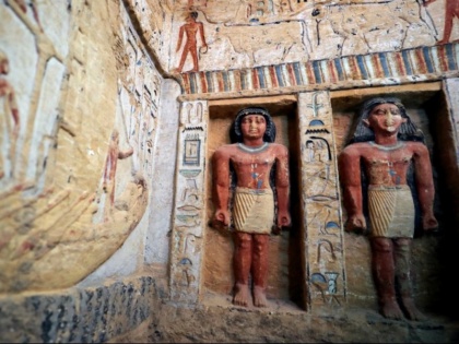 4400 year old tomb of royal egyptian priest unearthed | पिरामिड के नीचे से मिला 4400 साल पुराना मकबरा, जमीन पर चलने से आती थीं अजीब सी आवाज