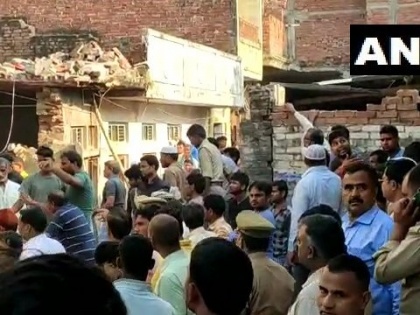 7 dead and 15 injured after a two-storey building collapsed following a cylinder blast at a home in Mohammadabad, Mau | उत्तर प्रदेश: मऊ में ब्लास्ट से दो मंजिला इमारत ढही, 10 लोगों की मौत, 15 घायल, कई लोग फंसे