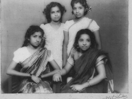 lata-mangeshkar-birthday-asha-bhosle-wish to sister | आशा भोसले ने बड़ी बहन लता मंगेशकर को दी जन्मदिन की बधाई, शेयर की बचपन की खूबसूरत फोटो