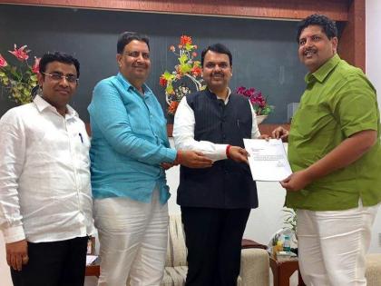 Maharashtra: 2 independent MLAs extend their support to Devendra Fadnavis & BJP. | महाराष्ट्र: CM पद के लिए बीजेपी-शिवसेना में खींचतान जारी, 2 निर्दलीय विधायकों ने दिया देवेंद्र फड़नवीस को समर्थन