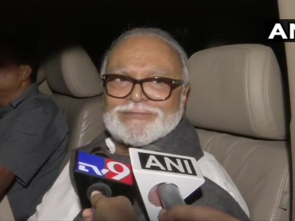 NCP leader Chhagan Bhujbal reaches Maharashtra Deputy Chief Minister Ajit Pawar's residence to talk to him | महाराष्ट्र राजनीतिक संकट: उप-मुख्यमंत्री अजित पवार से मिलने पहुंचे वरिष्ठ NCP नेता छगन सिंह भुजबल