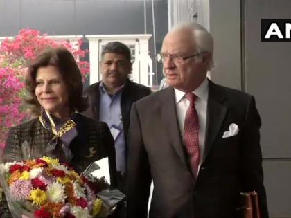 Delhi: Swedish King Carl XVI Gustaf and Queen Silvia arrive at Delhi Airport. | स्वीडन का शाही जोड़ा पांच दिवसीय यात्रा पर दिल्ली पहुंचा
