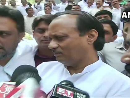 Ajit Pawar arrives in NCP meeting after resigning, guides MIA | इस्तीफा देने के बाद एनसीपी बैठक में पहुंचे अजित पवार, मुंडे ने कहा, दादा ने कहा कि हम सब एक हैं