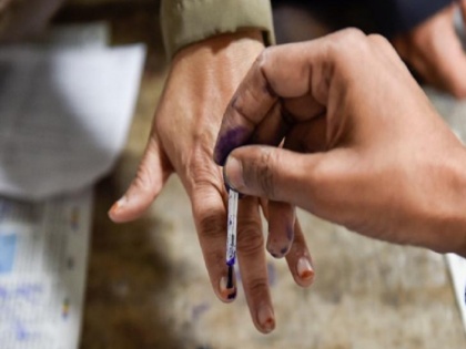 Jammu Kashmir Panchayat elections to held amid terrorist threat more than 13 thousand post vacant | कश्मीर में आतंकी खतरे के बीच होंगे पंचायत के उप चुनाव, खाली पड़े हैं 13 हजार से अधिक पंच-सरपंच के पद