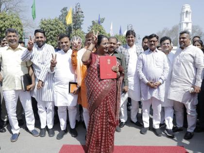 Delhi Budget live ₹9000 crores sanitation and water 100 Atal canteens in 100 slum colonies 100 crores spent know main points see video 2025-26 | Delhi Budget: स्वच्छता-पानी के लिए ₹9000 करोड़?, 100 झुग्गी झोपड़ी कॉलोनियों में 100 अटल कैंटीन, 100 करोड़ होंगे खर्च, जानें मुख्य बातें