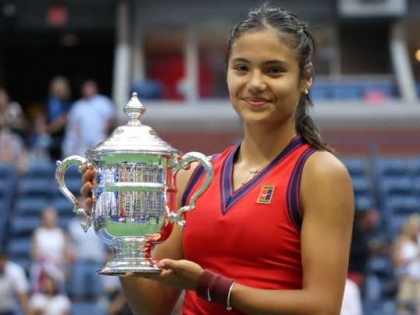 US Open Emma Raducanu wins first Grand Slam title beats Leylah Fernandez in straight sets | US Open: एम्मा रादुकानू ने रचा इतिहास, ब्रिटेन की 18 वर्षीय खिलाड़ी ने यूएस ओपन खिताब जीता, अपने सभी सेट जीते