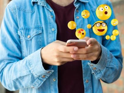 World Emoji Day 2020, Social Media Emoji, Happy emoji day images quotes status in hindi | World Emoji Day 2020: इस देश में पढ़ाया जाता है ईमोजी का पाठ, ऐसे बने आपके फेवरेट इमोजी