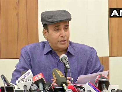 Judge Loya death case: Two ministers, including Maharashtra's Home Minister, said, will be investigated again, know the case | न्यायाधीश लोया मौत मामलाः महाराष्ट्र के गृहमंत्री सहित दो मंत्रियों ने कहा, दोबारा होगी जांच, जानिए मामला