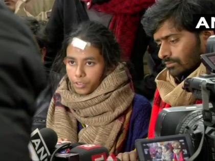 JNU violence: Aishi Ghosh said on Delhi Police's claim, we were struggling to save lives | JNU हिंसाः दिल्ली पुलिस के दावे पर आइशी घोष ने कहा, हम जान बचाने के लिए संघर्ष कर रहे थे