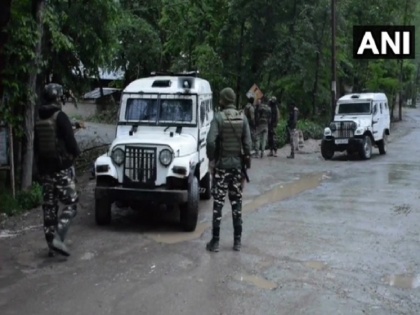 jammu kashmir encounter at pulwama awantipora between terrorist and security forces | जम्मू-कश्मीर: पुलवामा में एनकाउंटर, सुरक्षाबलों ने 3 आतंकियों को ढेर किया