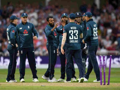 England beat Australia by 242 runs in 3rd odi to clinch series | ENG vs AUS: इंग्लैंड के 481 रन के सामने ढही ऑस्ट्रेलियाई बैटिंग, मिली 242 रन से करारी हार