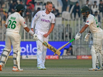 Pakistan vs England 2022 Pakistan trail 158 runs babar azam 136 Abdullah Shafique 114, Imam-ul-Haq 121 seven batsmen played century innings first test | Pakistan vs England 2022: इंग्लैंड से 158 रन पीछे पाकिस्तान, पहली बार दोनों टीमों के चारों सलामी बल्लेबाज ने शतकीय पारियां खेली, अब तक सात बल्लेबाज जड़ चुके हैं शतक