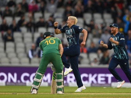 ENG vs SA Adil Rashid, Reece Topley star England bowl South Africa out 83 level ODI series 1-1 | ENG vs SA: इंग्लैंड ने किया पलटवार, सीरीज 1-1 से बराबर, रशीद, मोइन और टॉप्ली ने दक्षिण अफ्रीका को 83 रन पर किया आउट