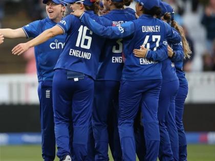 England men and women cricketers to earn equal match fee Heather Knight hails 'fantastic' move bcci left icc | England and Wales Cricket Board ECB: बड़ा बदलाव!, बीसीसीआई से आगे ईसीबी, इंग्लैंड की महिला और पुरुष क्रिकेटरों को एक समान वेतन, जानें कितने रुपये मिलेंगे