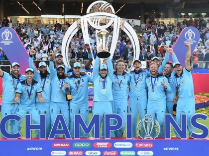 ICC Cricket World Cup 2019 Final Prize Money: England get USD 4 million and New Zealand pocket USD 2 million | World Cup Final 2019: इंग्लैंड को ट्रॉफी के साथ मिला करोड़ों का इनाम, जानें किस खिलाड़ी को मिला प्लेयर ऑफ द टूर्नामेंट अवॉर्ड