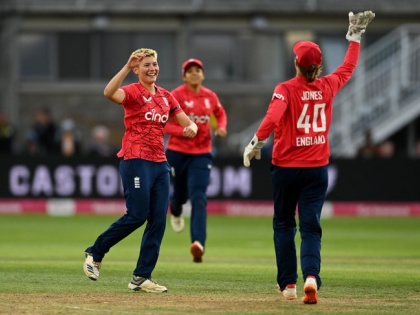 England Women vs India Women 2022 England won 7 wkts Sophie Ecclestone Player of the Match Sophia Dunkley Player of the Series | England Women vs India Women 2022: शीर्ष क्रम के बल्लेबाजों की नाकामी, सात विकेट से करारी हार, इंग्लैंड ने सीरीज पर 2-1 से किया कब्जा