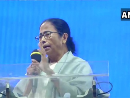 West Bengal CM Mamata Banerjee at a rally in Pathar Pratima,South 24 Parganas: If anyone comes and asks you for your details then don't give. | CAA, NRC पर बोलीं सीएम ममता, मैं आपकी पहरेदार हूं, अगर कोई अधिकार छीनने आएगा, तो उन्हें मेरी लाश पर से गुजरना होगा