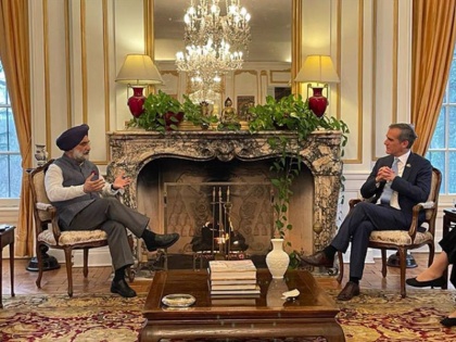 Envoy Sandhu discusses India-US ties with new US Ambassador to India Garcetti | भारतीय राजदूत तरनजीत सिंह संधू ने नए अमेरिकी राजदूत एरिक गार्सेटी से की मुलाकात, जानें किस मुद्दे पर हुई चर्चा
