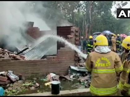 West Bengal: Five persons dead in an explosion at a firecracker factory in Naihati area of ​​North 24 Parganas district. | बंगाल में पटाखा फैक्ट्री में विस्फोट, पांच लोगों की मौत, कई घायल
