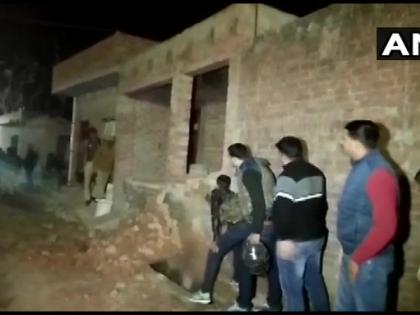 Farrukhabad crisis: all children safe, accused killed, Ruby sentenced to death by husband of victim Subhash, beating of mob | फर्रुखाबाद संकटः सभी बच्चे सुरक्षित, आरोपी ढेर, रूबी ने भुगती सिरफिरे पति सुभाष के गुनाहों की सजा, भीड़ की पिटाई से हुई मौत