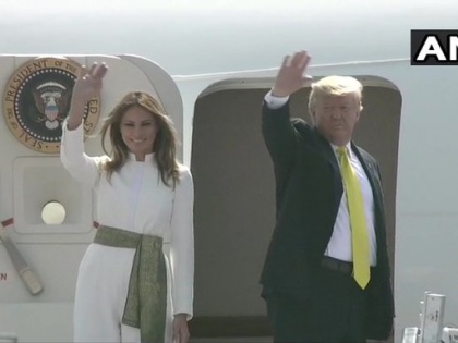 US President Donald Trump and First Lady Melania Trump leave for Agra | प्रेम की निशानी ताजमहल का दीदार करेंगे डोनाल्ड और मेलानिया ट्रंप, चांदी की चाबी भेंट करेंगे मेयर, जानिए कार्यक्रम